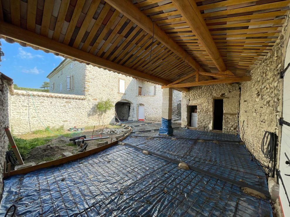 Chantier de rénovation dans la Drôme, par Araujo Pereira Bâtiment