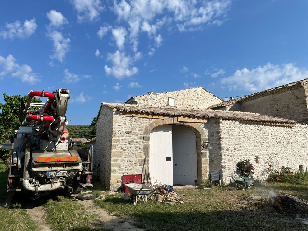 Chantier de maçonnerie dans la Drôme Chantier de maçonnerie dans la Drôme